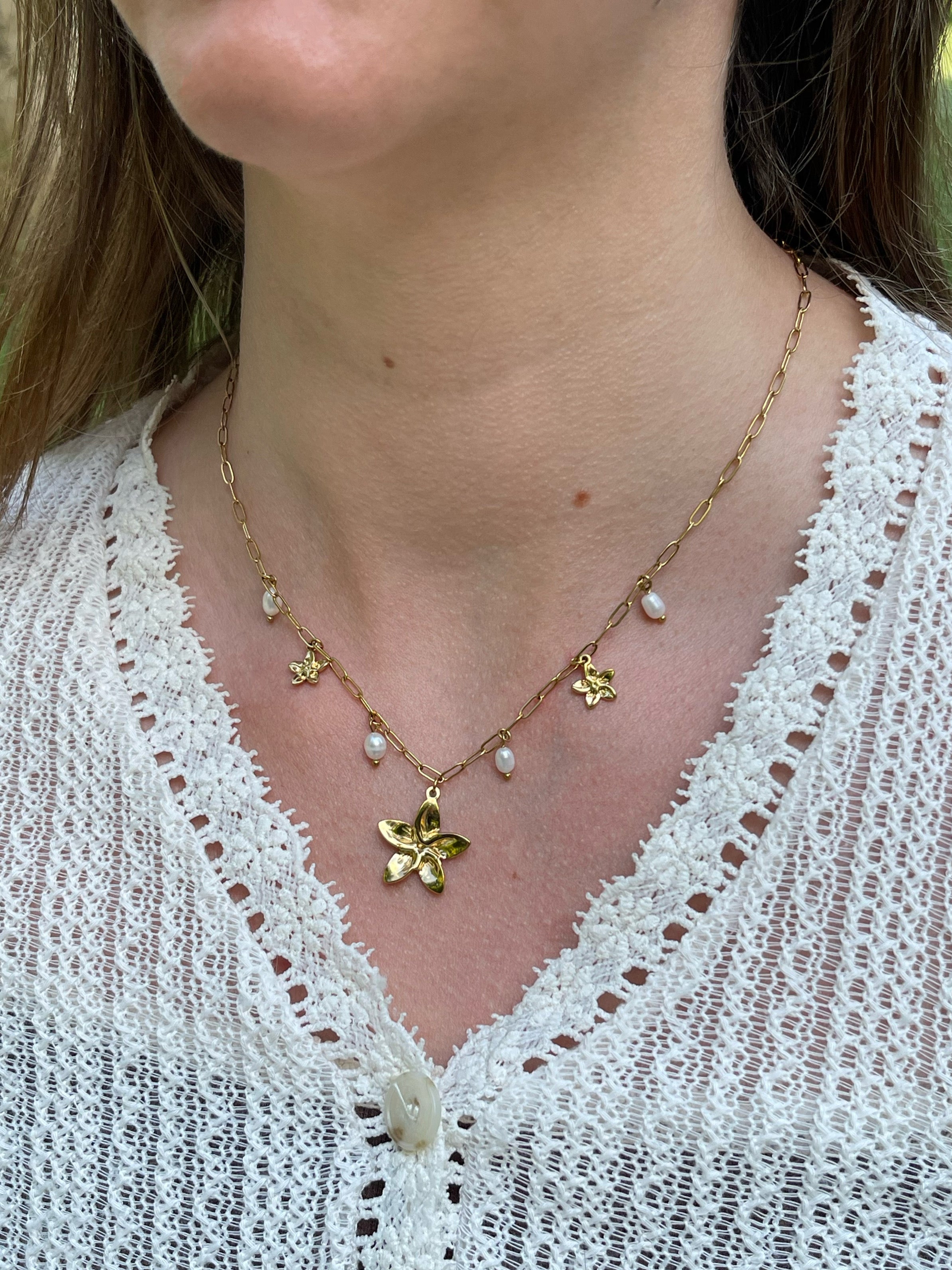 COLLIER CLOVER