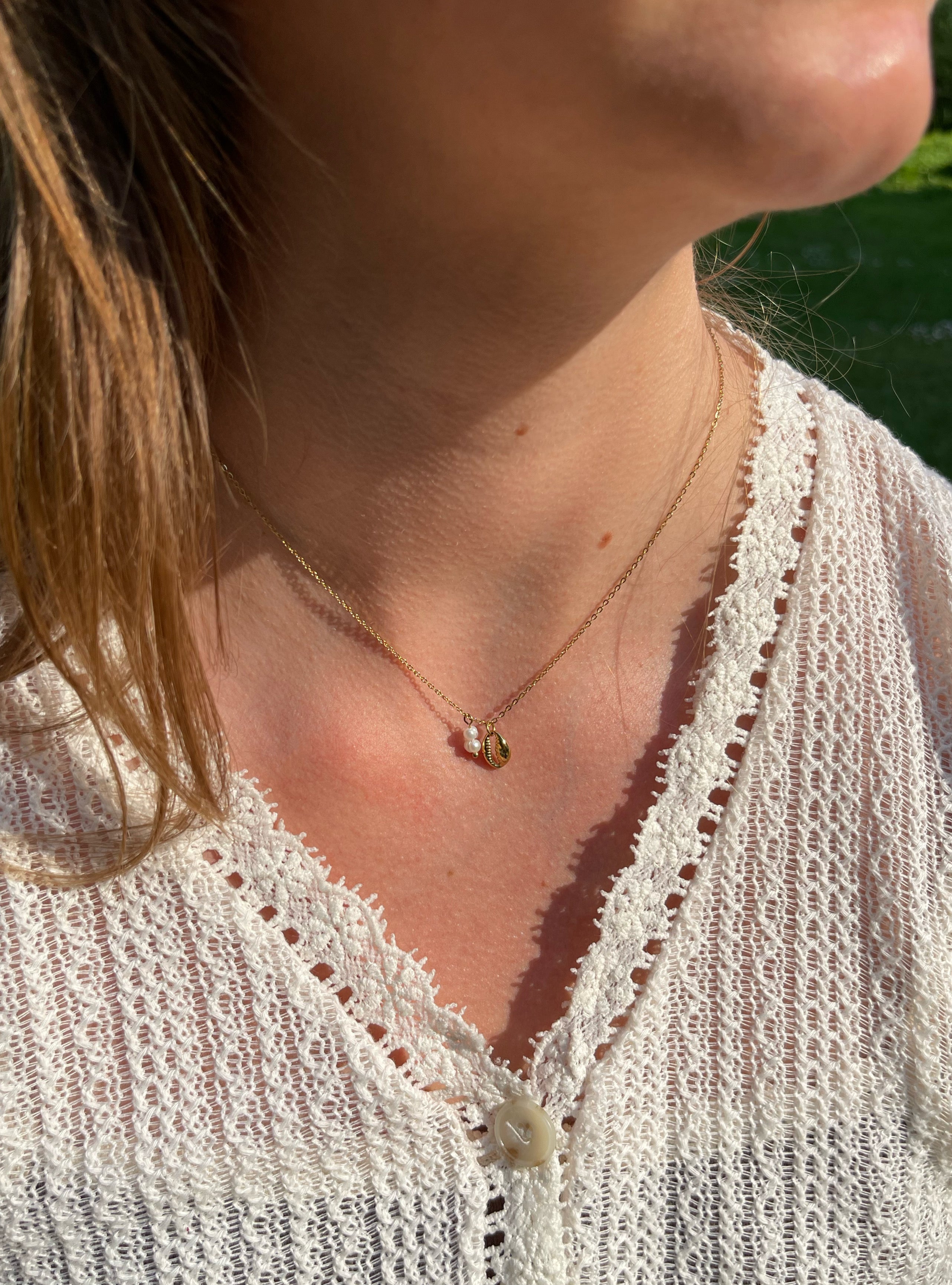 COLLIER AMBROISE