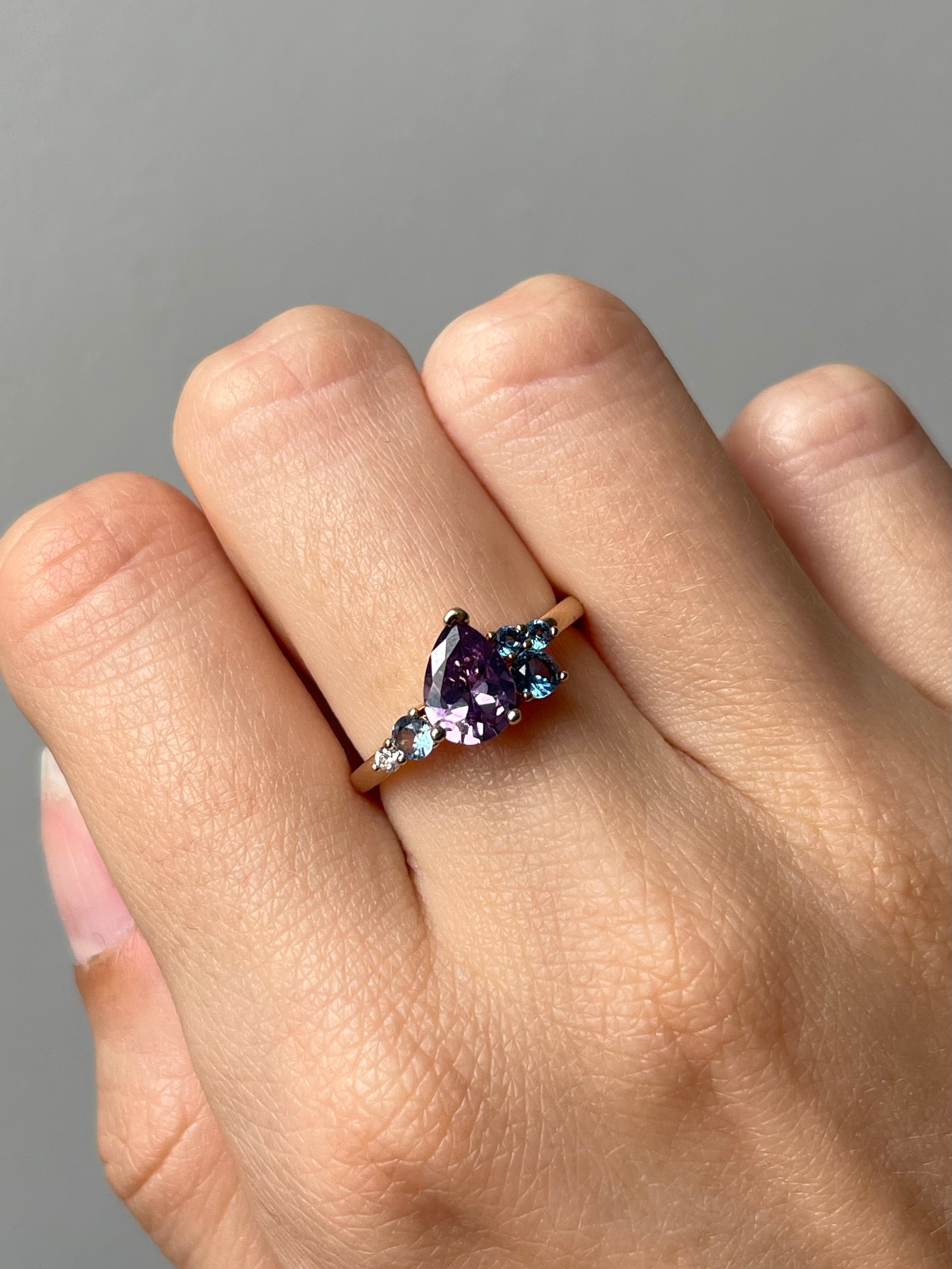 BAGUE VIOLETTE